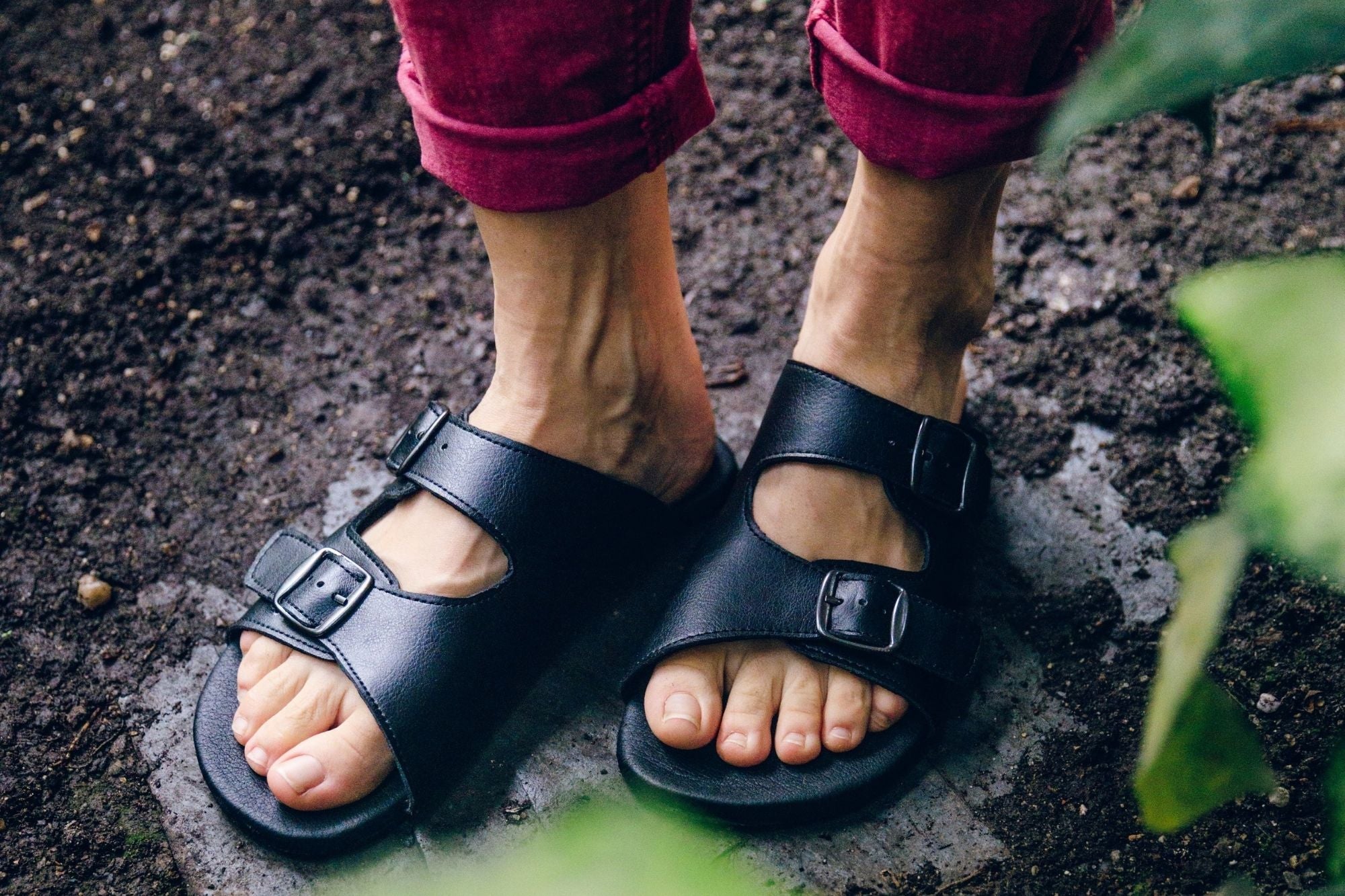 barefoot slip-on sandals black