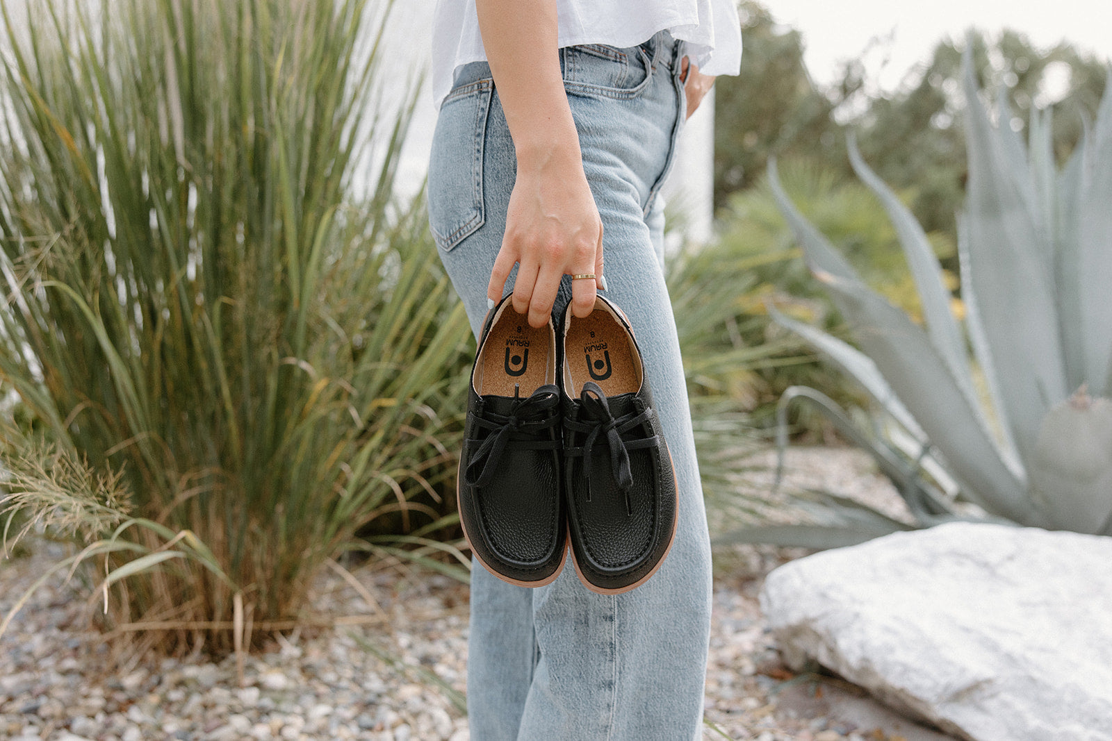 Barefoot Grounding Mecca Shoes / Black