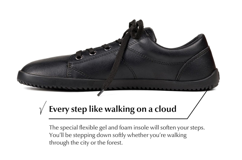 Vida Comfort black sneakers